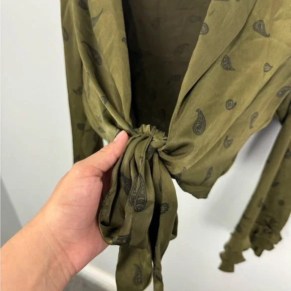 Show Me Your MuMu Maureen Olive Green Paisley Print Tie Know Front Crop Top
